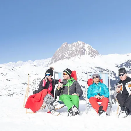 In Bramberg Near Lift * ブラームベルク・アム・ヴィルトコーゲル