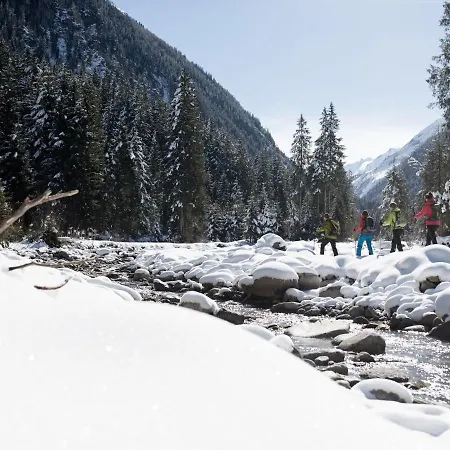 In Bramberg Near Lift * ブラームベルク・アム・ヴィルトコーゲル